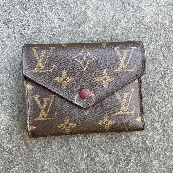 LOUIS VUITTON Portefeuille Victorine Trifold Wallet Monogram - Picture 1 of 14